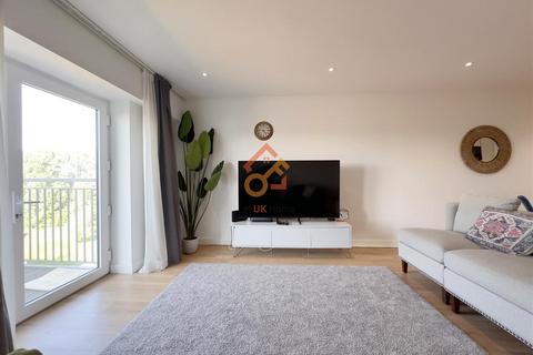 2 bedroom flat for sale, Fairbank House, 13 Beaufort Square, London NW9