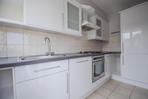 2 bedroom flat to rent, Fortess Grove, Kentish Town NW5