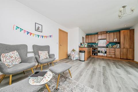 2 bedroom flat for sale, Hawkins Road, Colchester