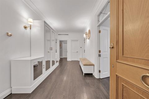 undefined, Prince Of Wales Terrace, Prince Of Wales Terrace, London, W8