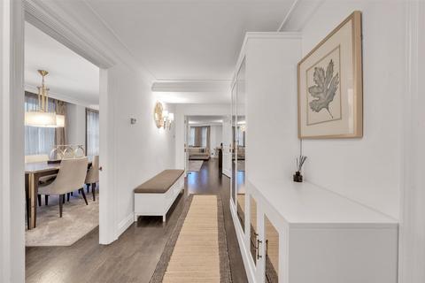 undefined, Prince Of Wales Terrace, Prince Of Wales Terrace, London, W8