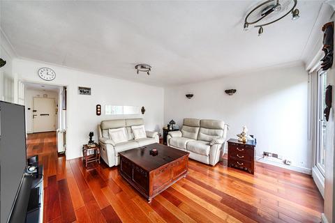 2 bedroom flat for sale, Mountcombe Close, Surbiton KT6