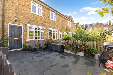 2 bedroom end of terrace house for sale, Robinson Road, London, SW17