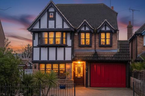 undefined, Mountdale Gardens, Leigh-On-Sea SS9