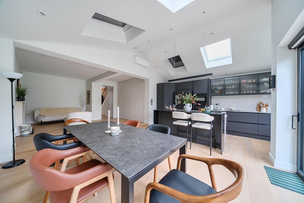 Kitchen/Diner/Family Area