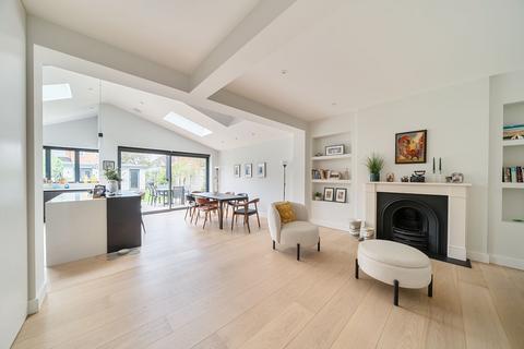 4 bedroom semi-detached house for sale, Dysart Avenue, Kingston Upon Thames, KT2