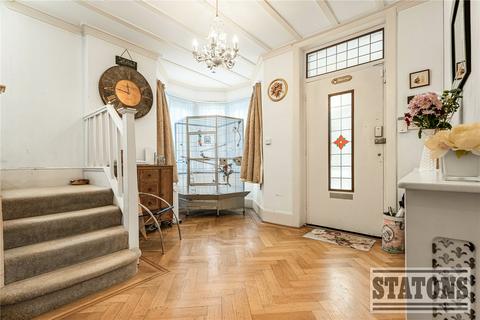 4 bedroom detached house for sale, Chase Side, London, N14