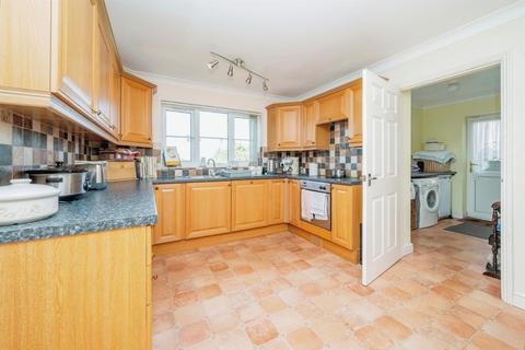 5 bedroom detached house for sale, Penguin Road, Scratby, Great Yarmouth