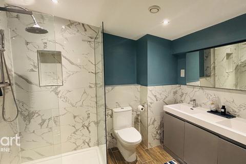 2 bedroom apartment to rent, Mason Way, Park Central