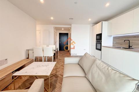 2 bedroom flat for sale, Skyline Apartments, 11 Makers Yard, London, E3