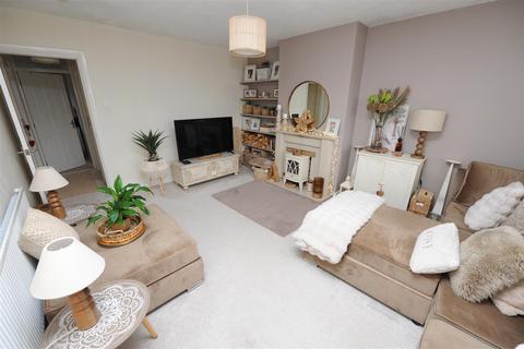 2 bedroom semi-detached bungalow for sale, Bredon Avenue, Wrose, Shipley