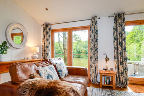 undefined, 10 Water's Edge Stonerush Lakes, Looe PL13