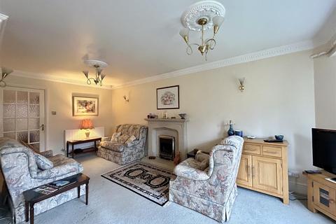 2 bedroom detached bungalow for sale, Welbeck Close, Halesowen