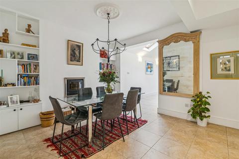 St. Dunstans Road, London, W6