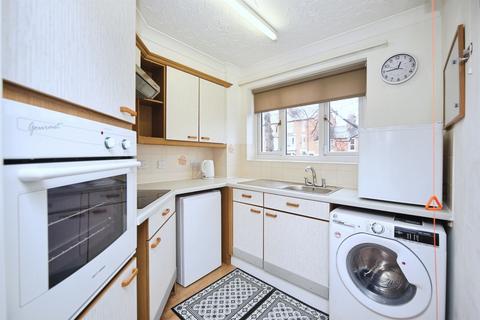 1 bedroom retirement property for sale, Swan Court, Stratford-Upon-Avon