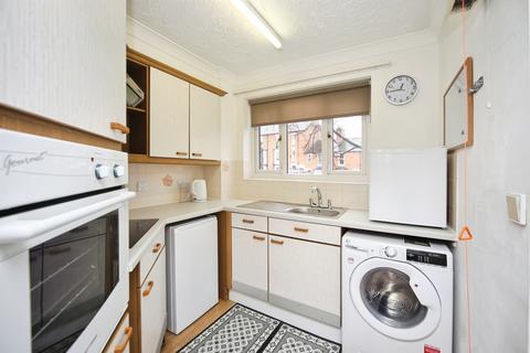 1 bedroom retirement property for sale, Swan Court, Stratford-Upon-Avon