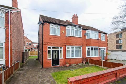 3 bedroom semi-detached house to rent, Ashfield Road, Urmston, Manchester, M41