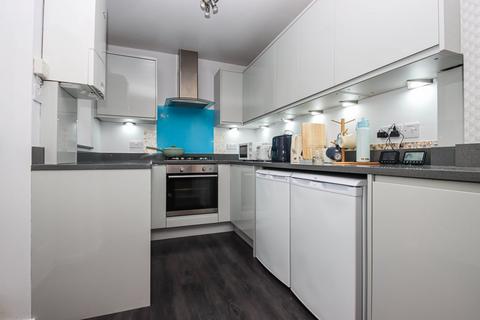 3 bedroom semi-detached house to rent, Ashfield Road, Urmston, Manchester, M41