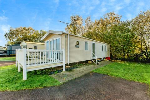 2 bedroom lodge for sale, Sleaford Road, Tattershall, Lincoln
