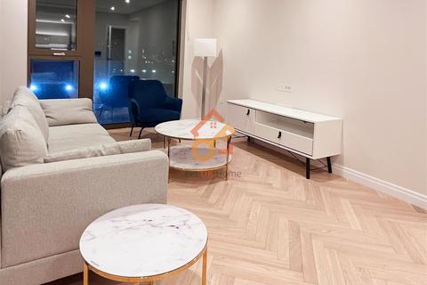 2 bedroom flat for sale, Hampton House, 2 Michael Road, London SW6