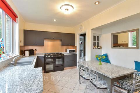 4 bedroom detached house for sale, First Avenue, Newhaven, East Sussex