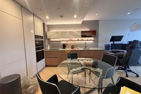 1 bedroom flat for sale, Hampton House, 2 Michael Road, London SW6
