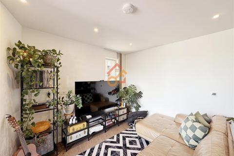 2 bedroom flat for sale, Alington House, 1 Mary Neuner Road, London N8