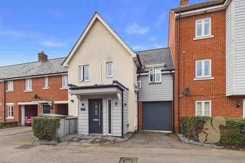 3 bedroom terraced house for sale, Glebe Road, Colchester
