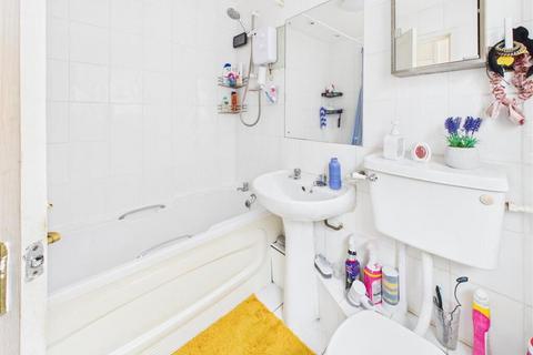 undefined, Cornwallis Road, Rugby, Warwickshire, CV22 7HN