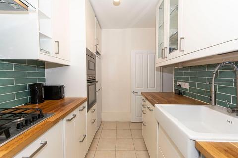 2 bedroom flat to rent, Crawford Road, Camberwell