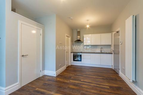 Studio to rent, Mansfield Road, Nottingham