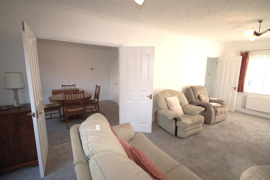 Living Room d.JPG
