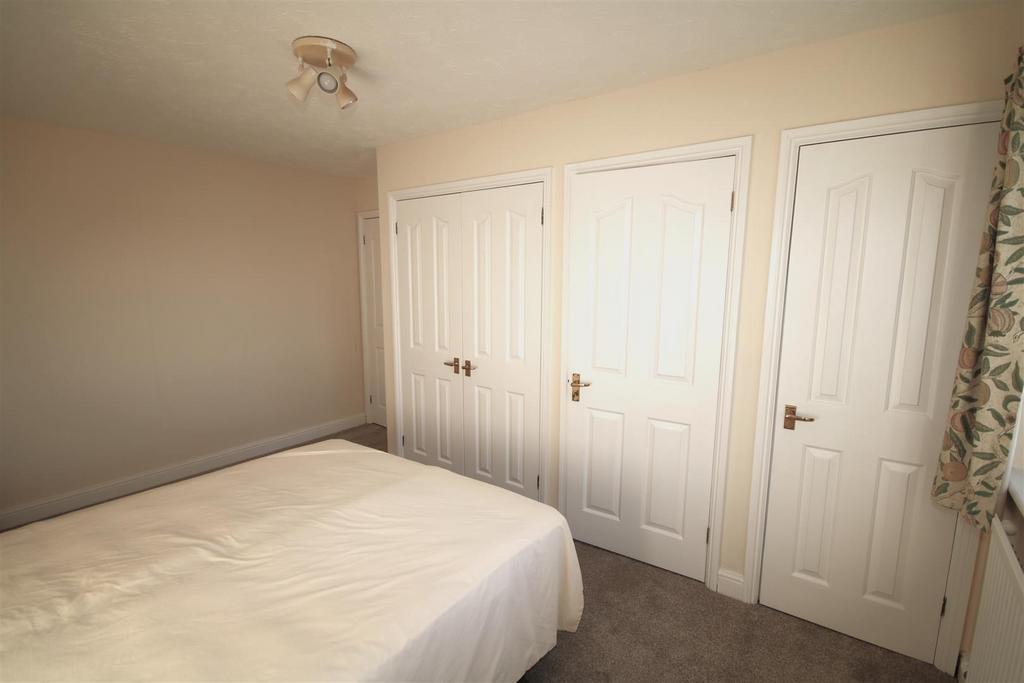Bedroom 1b.JPG