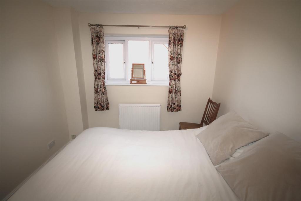 Bedroom 2b.JPG