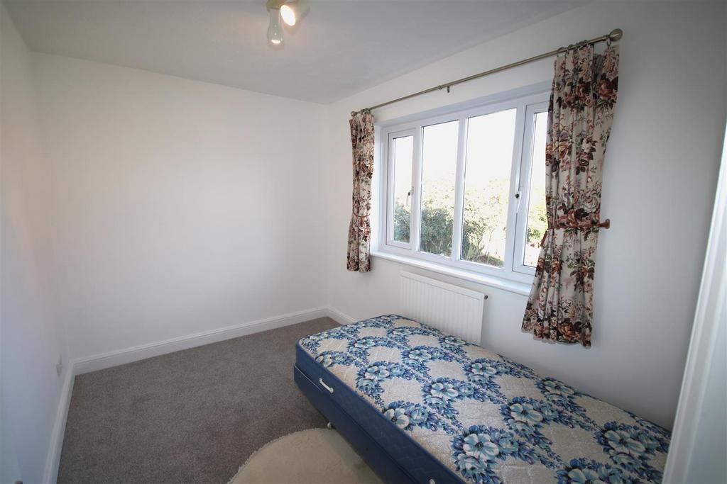Bedroom 4a.JPG