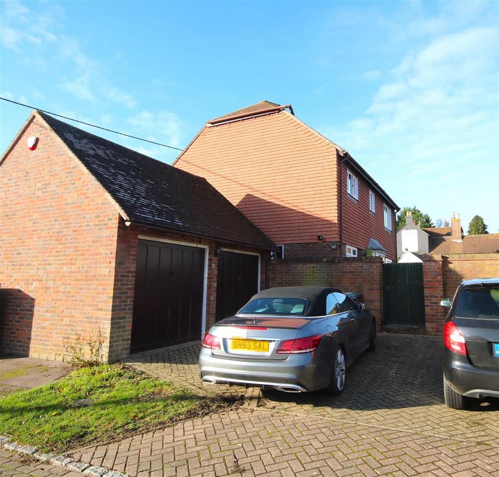 Double Garage.JPG
