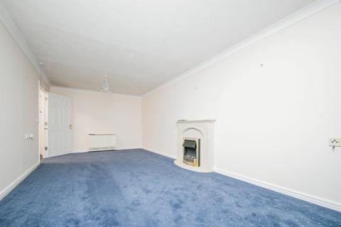 2 bedroom flat for sale, Marine Parade West, CLACTON-ON-SEA