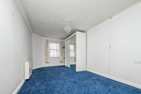 2 bedroom flat for sale, Marine Parade West, CLACTON-ON-SEA