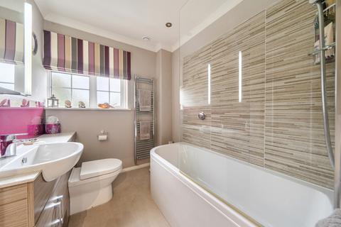 3 bedroom maisonette for sale, Trafalgar Court, Farnham, GU9