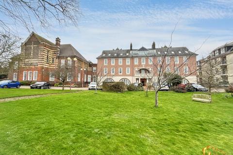 2 bedroom apartment for sale, St James Walk, Bexhill on Sea, TN40