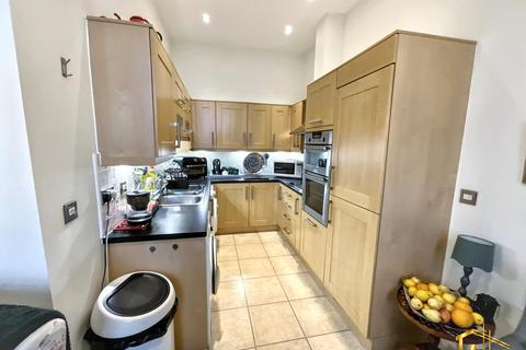 2 bedroom apartment for sale, St James Walk, Bexhill on Sea, TN40