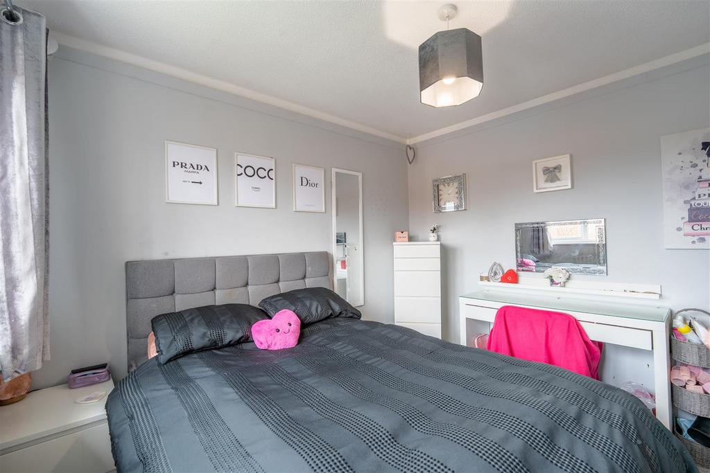 Bedroom.two-2.jpg