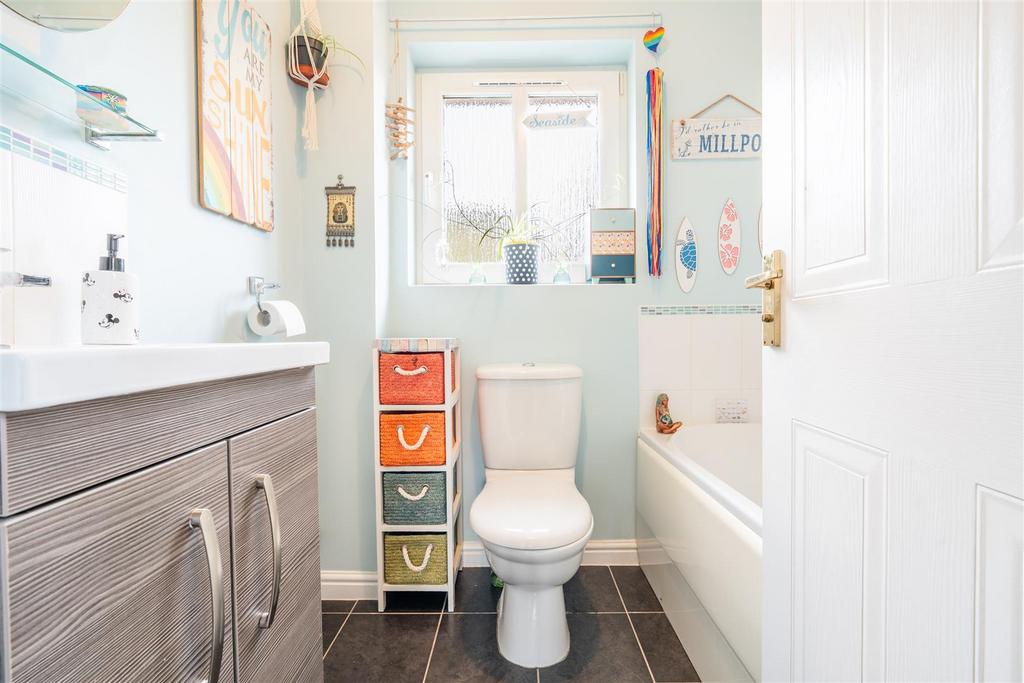 Bathroom.jpg