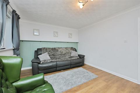 3 bedroom terraced house for sale, Carl Close, Dereham