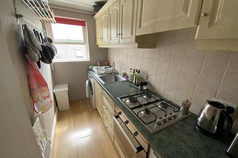 1 bedroom flat for sale, Farm Road, Hove