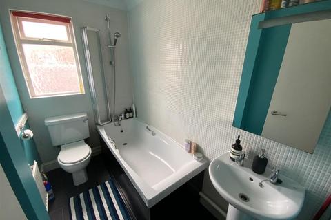 1 bedroom flat for sale, Farm Road, Hove