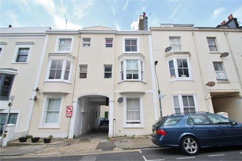 1 bedroom flat for sale, Farm Road, Hove