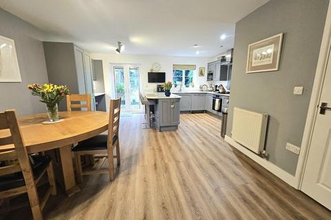 4 bedroom semi-detached house for sale, Forge Road, Dursley