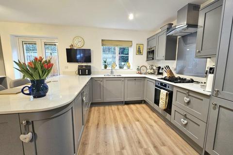 4 bedroom semi-detached house for sale, Forge Road, Dursley
