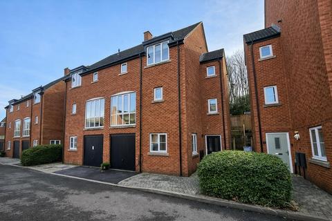 Forge Road, Dursley